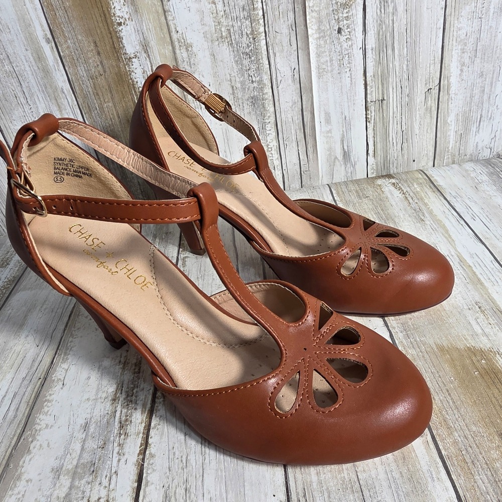 Chase & Chloe Kimmy-36C Brown T-Strap Floral Cutout Pumps Heels Womens 5.5 - Picture 9 of 11